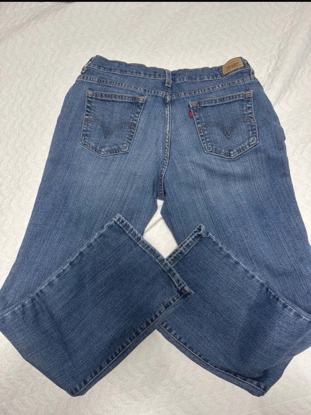 Levi's - Picture 3 of 3